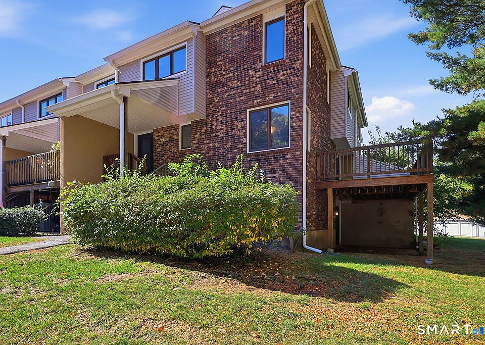 1st image of 13 Dutton Place Way #13