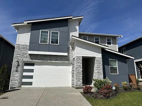 5016 88th Dr NE Photo 1