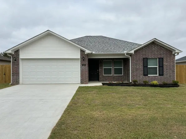 105 Redbud Ct, Jacksonville, AR 72076