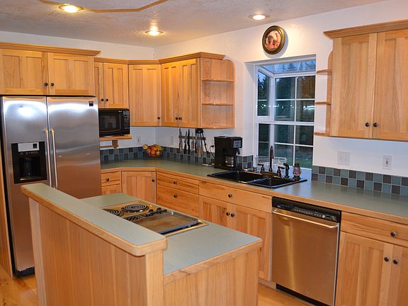 4th image of 281 SE Harmony Ln