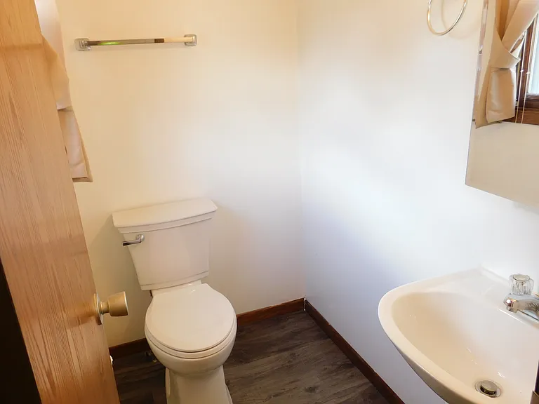 825 Woodgate Dr — Photo 9