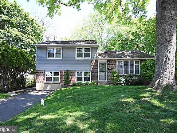 2nd image of 609 Mansfield Rd
