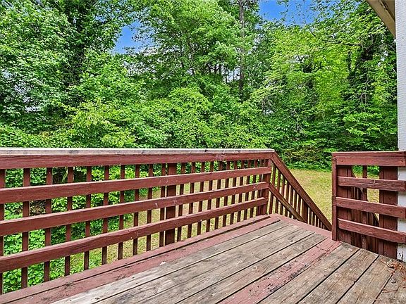 3rd image of 4961 Ridgeside Ct NW