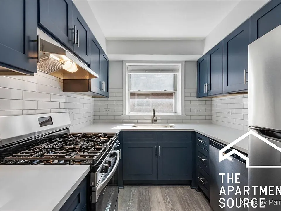 2715 W Berwyn Ave #3