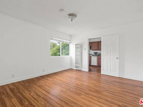 616 Vernon Ave APT 3, Venice, CA 90291
