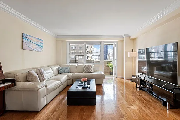 Sold by Nest Seekers International | media 16