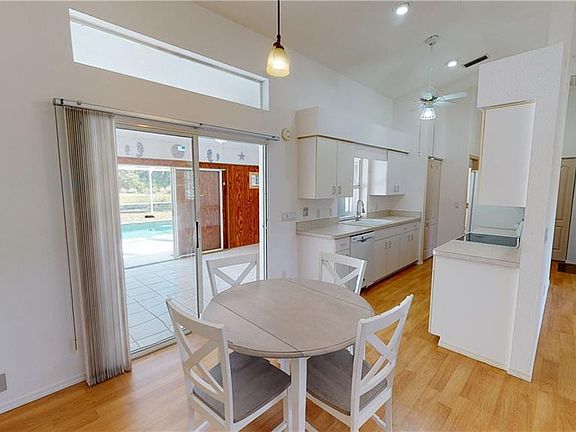 4th image of 56 Pinehurst Pl