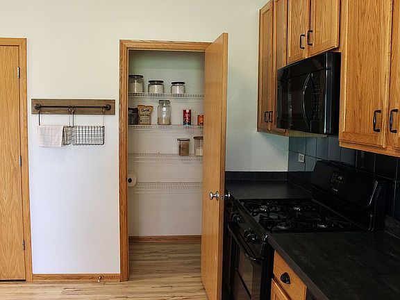 5th image of 3811 Munson Ct