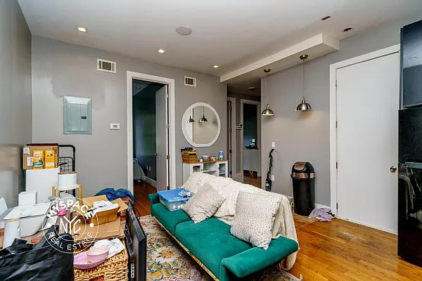 Rented by MySpaceNYC | media 1