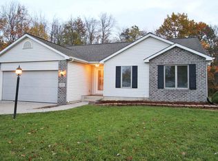 221 N Ivy Ln, Butler, IN 46721