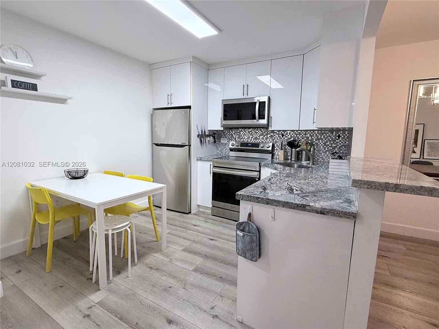 Commodore Plaza Condo — Photo 1