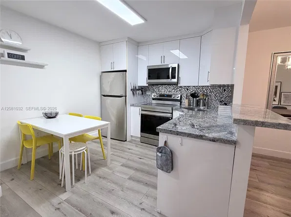 2780 NE 183rd St APT 415, Aventura, FL 33160