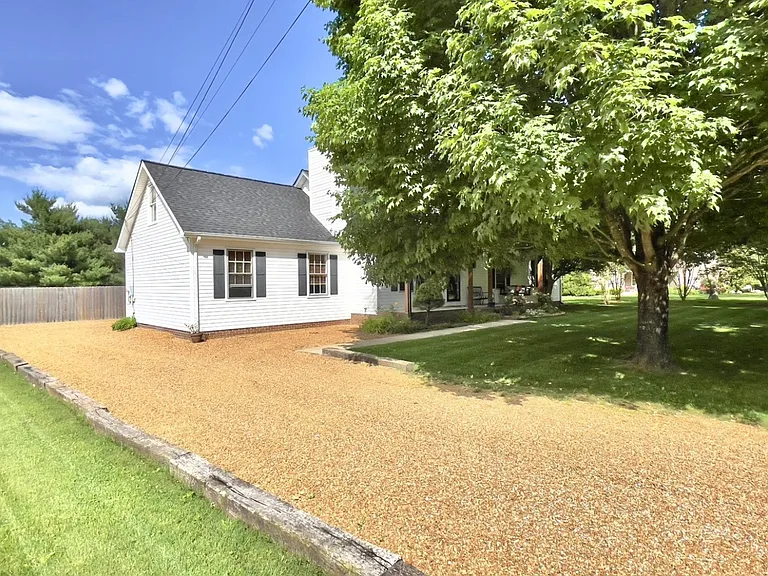 1314 Nottaway Ct — Photo 2