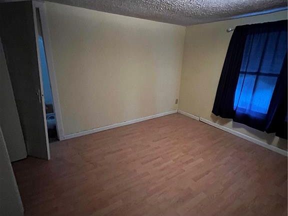 3rd image of 801 Auburn St