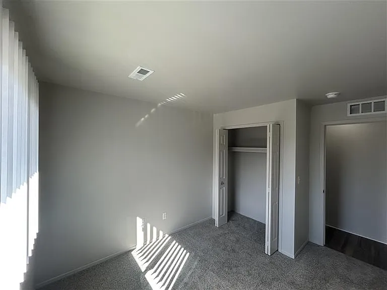 Woodland Villa Apartments — Photo 32