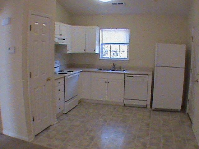 2nd image of 206 Whites Ave