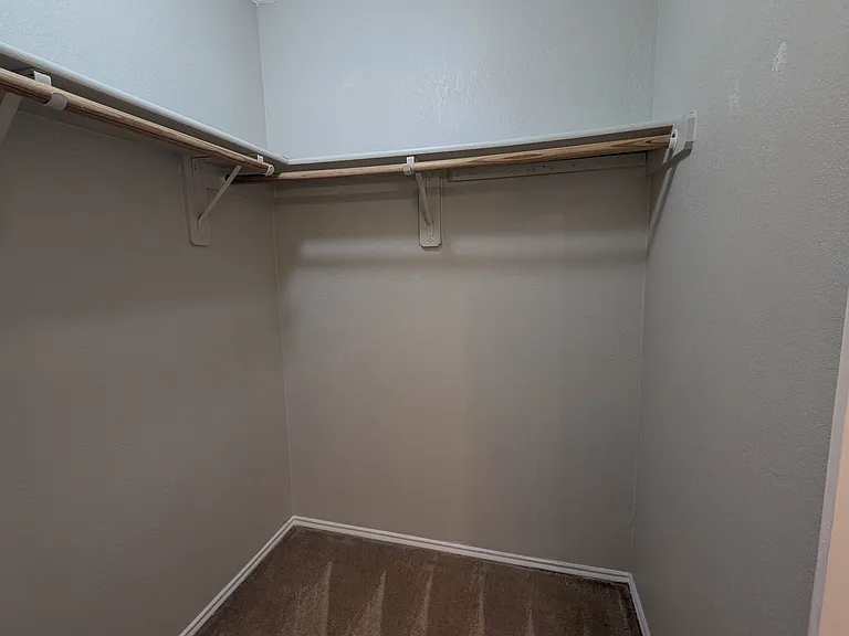 10901 Watchful Fox Dr — Photo 32