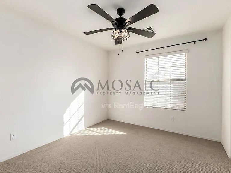 2656 E Boston St — Photo 25