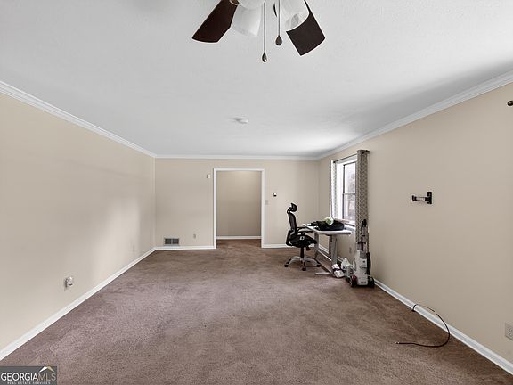 5th image of 75 Plantation Ave