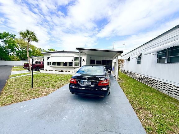 2nd image of 407 Murray Dr