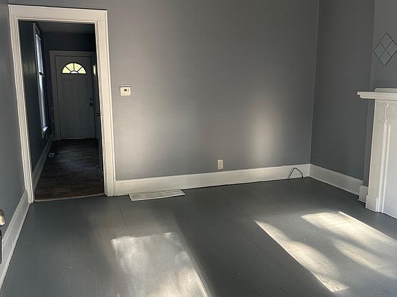 3rd image of 1857 Bruck St