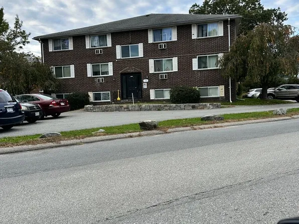 Willard Street Apartments offers the perfect location, with easy access to all major Highways 495..., 134-140-148 Willard St #134-5, Lowell, MA 01850