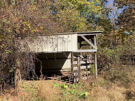 3rd image of 697 Austins Rd #4