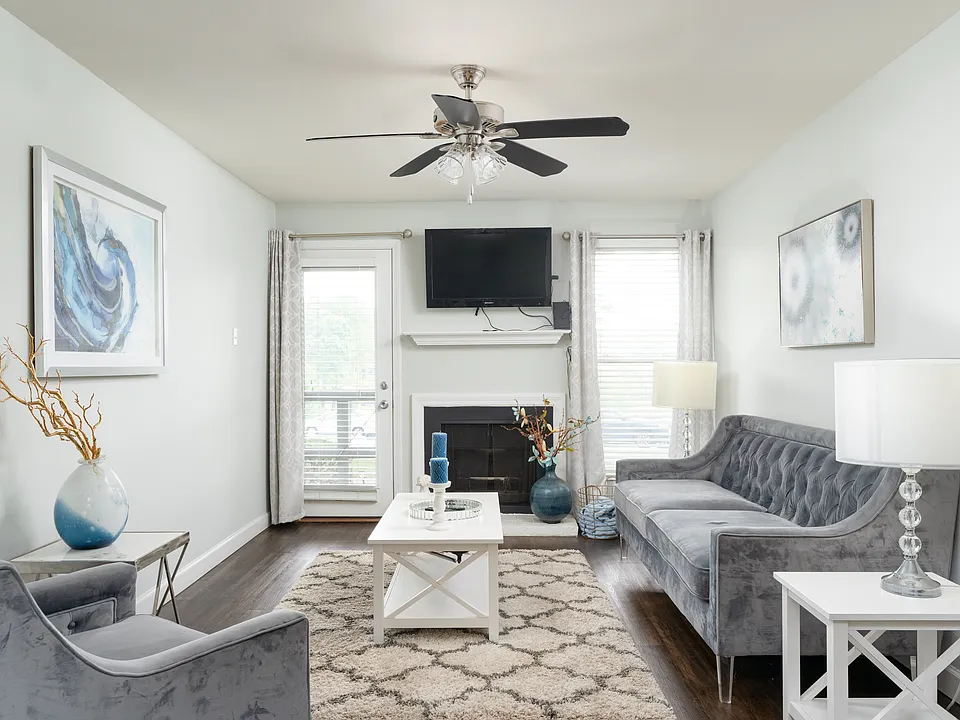 Pearl - One Bedroom