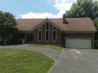 2097 Williamsburg Rd, Lexington, KY 40504