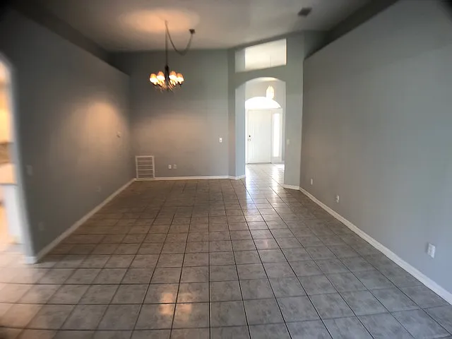 2605 Southpointe Ct — Photo 6