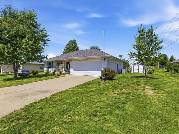 2nd image of 331 Sugar Tree Road