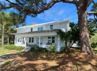 16467 SW Airport Rd, Cedar Key, FL 32625