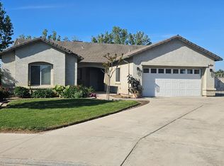 106 Palm Ct, Fowler, CA 93625