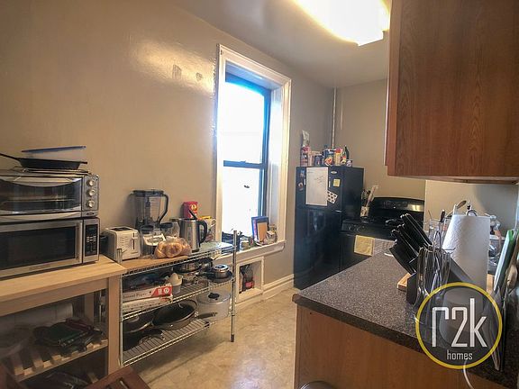 5th image of 2828 29th St #C12