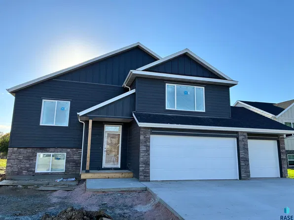 5941 S Coneflower Ave, Sioux Falls, SD 57108