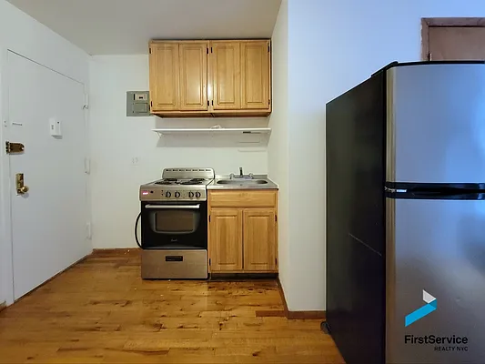 Rented by FirstService Realty (legacy) | media 7