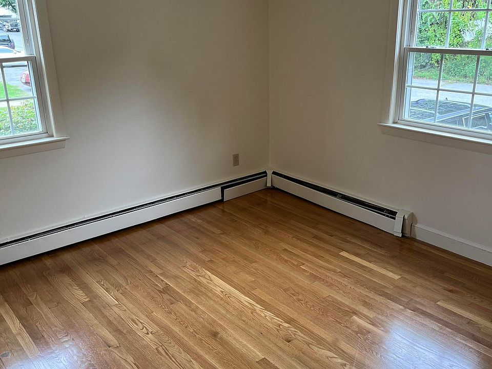 1st image of 21 Sherwood Dr APT 6