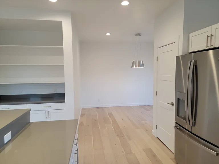 109 W Spruce St #4 — Photo 10