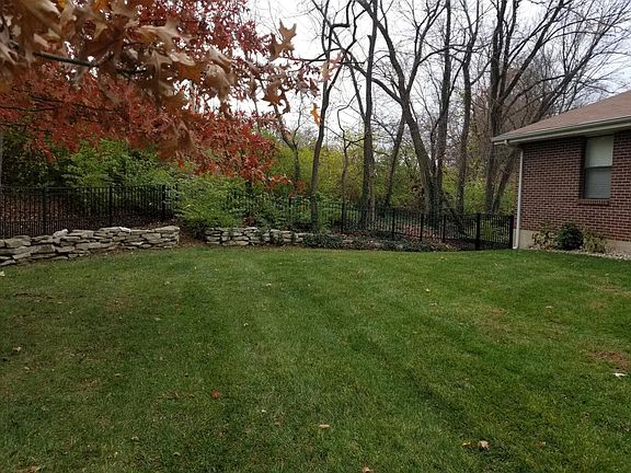 3rd image of 6950 Broken Oak Dr