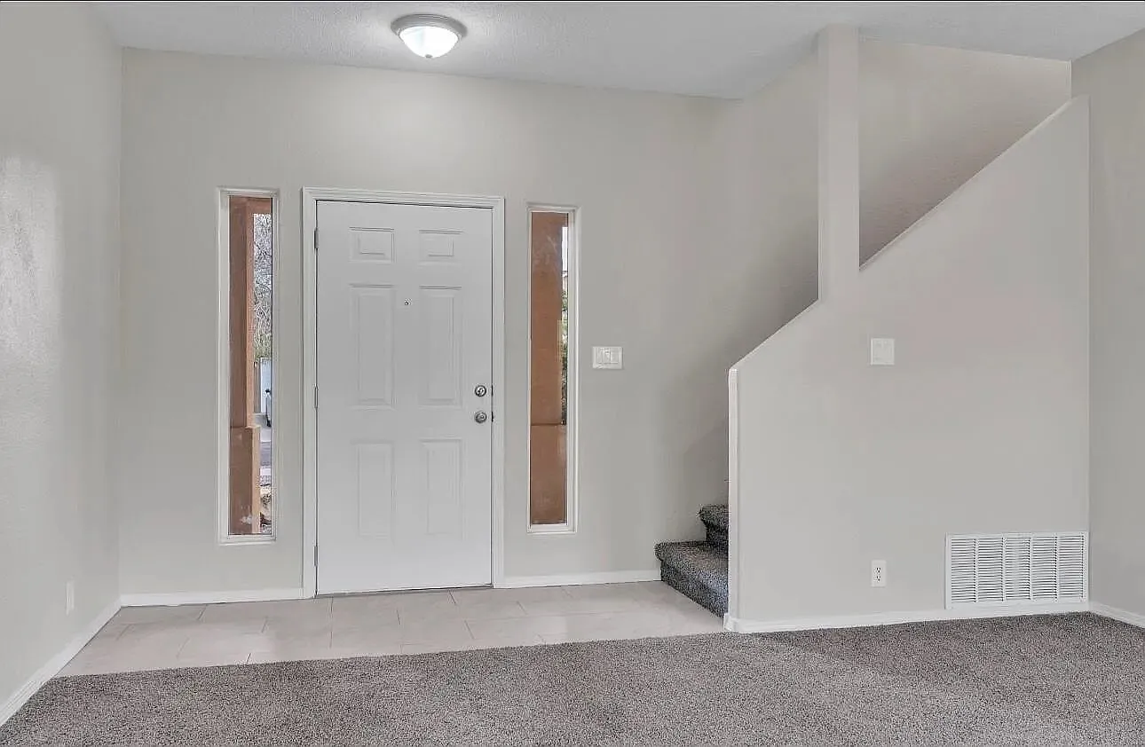 3 bed, 1439 sqft, $2,250 — Photo 3