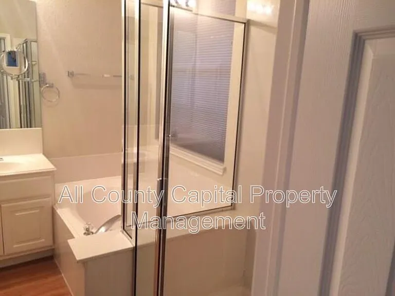 401 Warm Moon Cv #401 — Photo 8