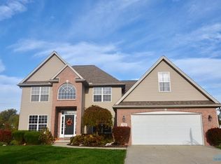 7950 Dana Rae Dr, Waterville, OH 43566