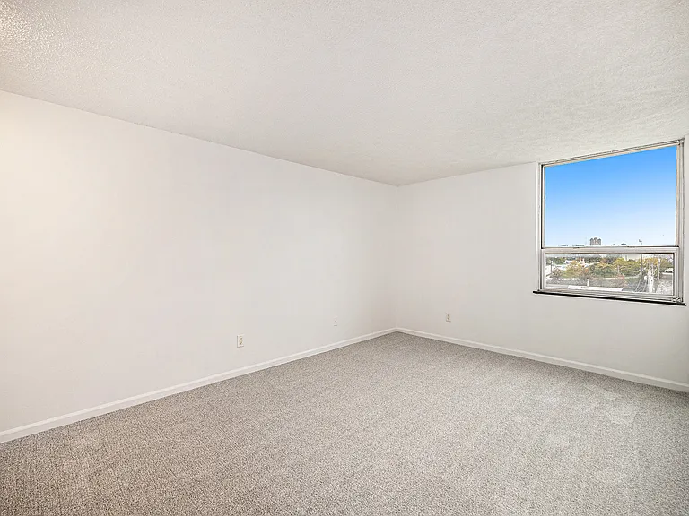 105 N 31st Ave #702 — Photo 13
