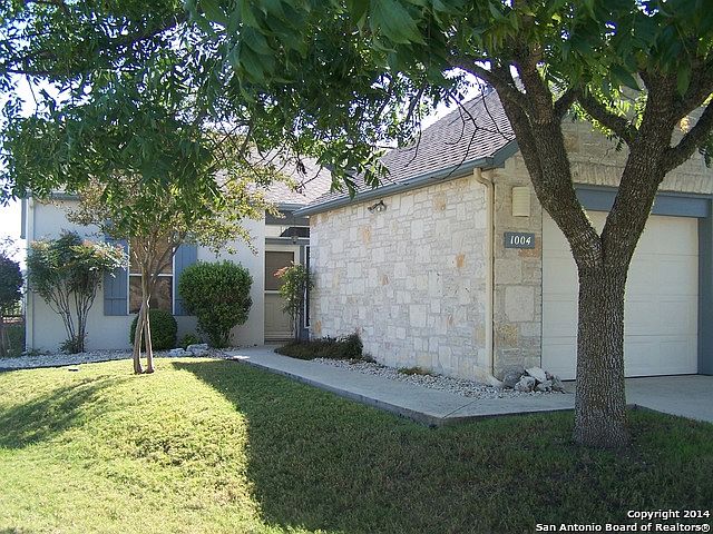 1st image of 1004 Edinburgh Dr N #1004