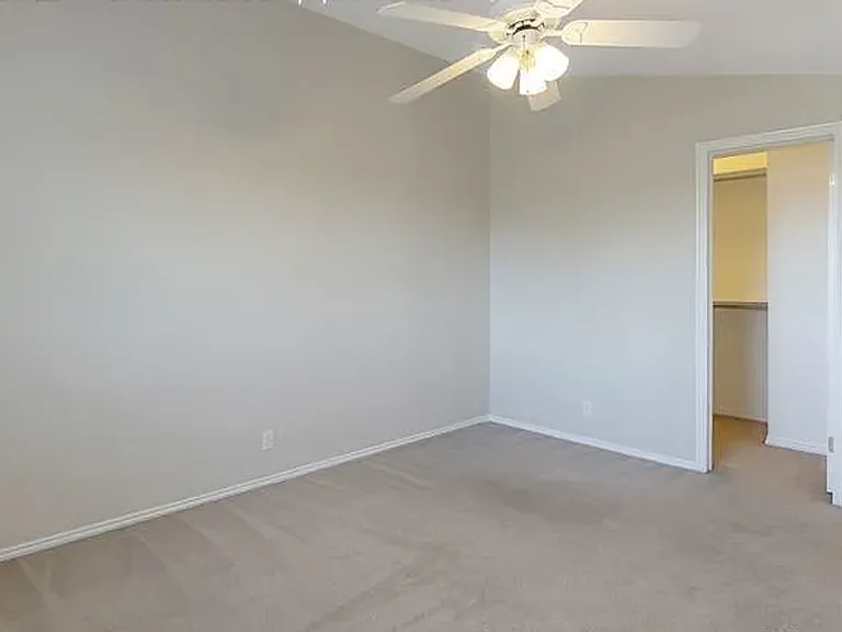 848 W 4050 S — Photo 11