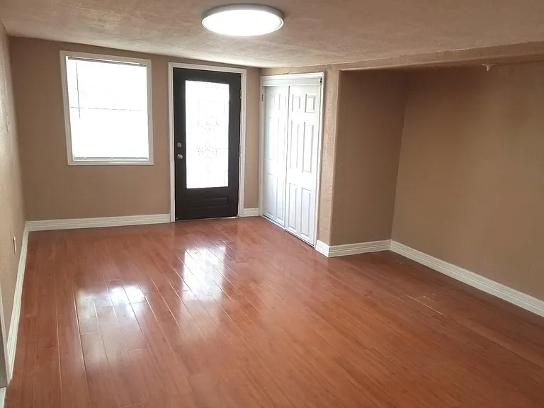 4714 Sharon St — Photo 3