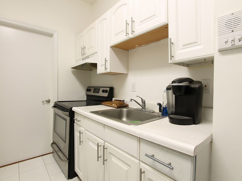 2nd image of 1315 3rd Ave APT 5RN