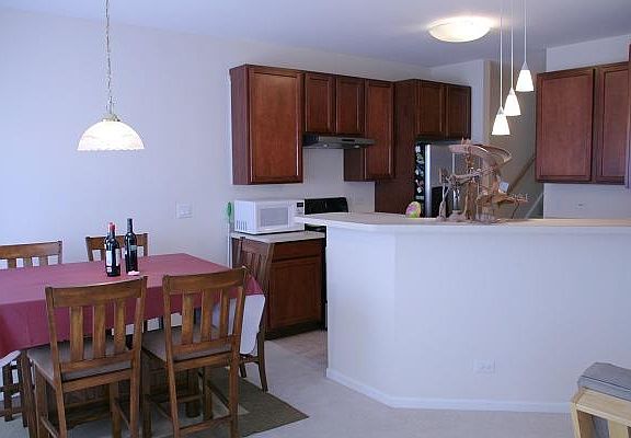 4th image of 1122 Longwood Dr