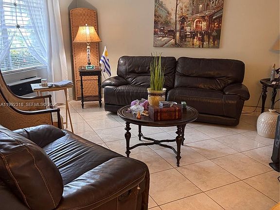 5th image of 17090 NE 14th Ave APT 107