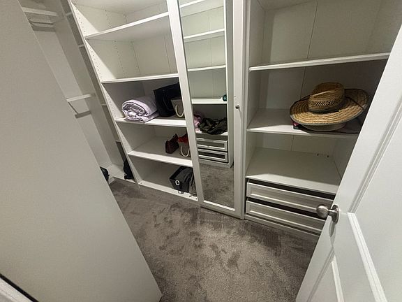 4th image of 317 Aintree Ave